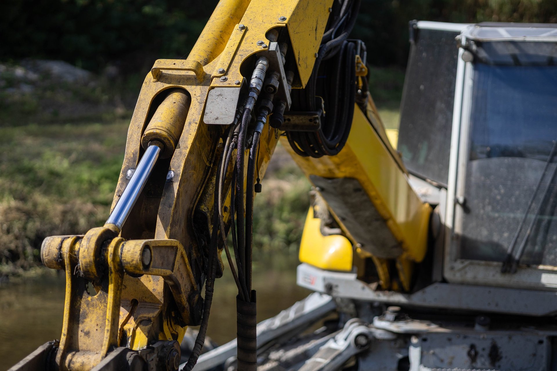 Hydraulic system on industrial excavator